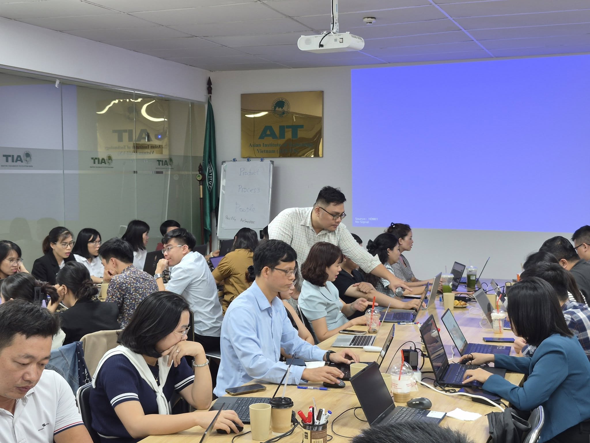 Khai giảng khóa đào tạo AI 7