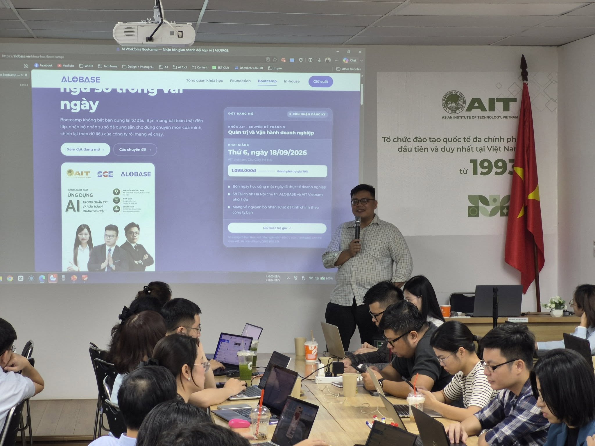 Khai giảng khóa đào tạo AI 8