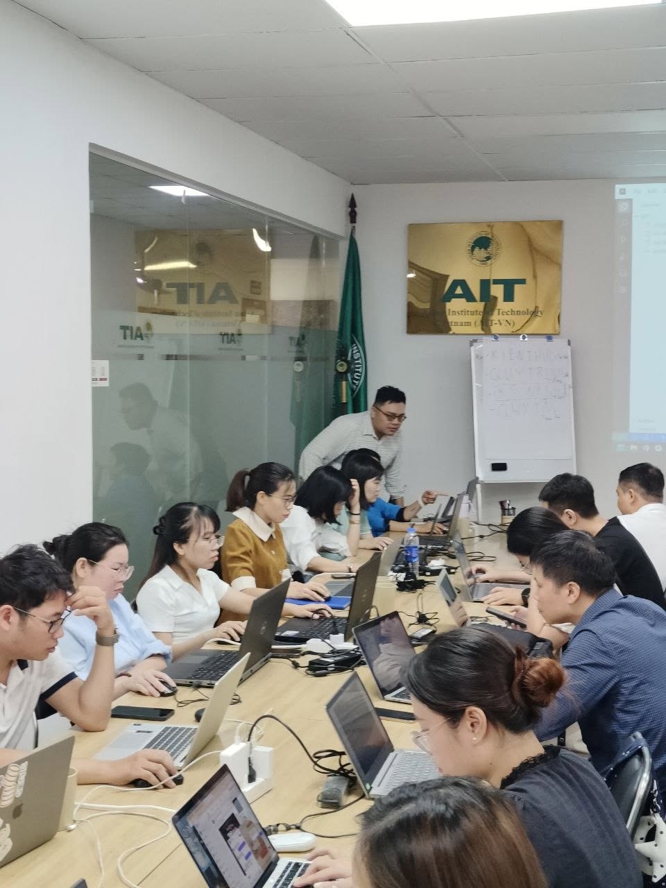 Nhật ký ngày 2 ALOBASE 2